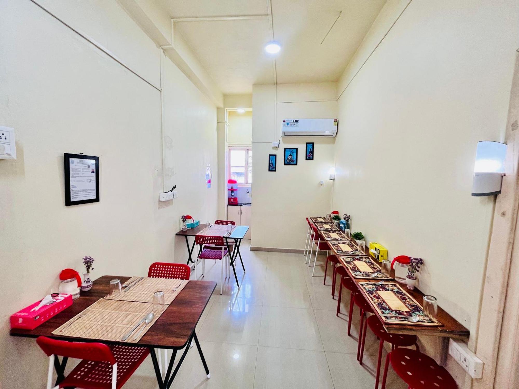 Aizawl Guest House Apartments Esterno foto